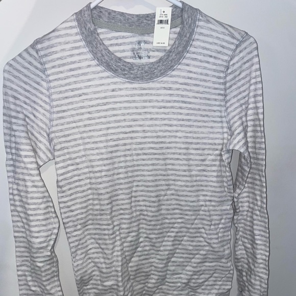 NWT aerie striped gray and white long sleeved thermal - Picture 1 of 5